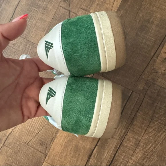 Gola Classic Green and White Trainers - Picture 3 of 4